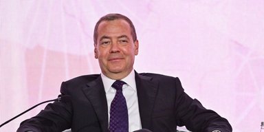 Пройдет по территории трех областей Украины: Медведев заявил о новой "полосе безопасности"