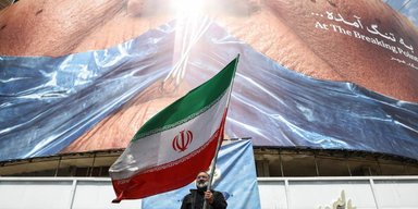 Грозят "жестким ответом": в Иране приказали Трампу держаться подальше от Ормузского пролива