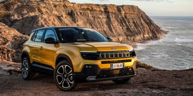 Попит перевершив очікування: за найменшим Jeep вишикувалися черги