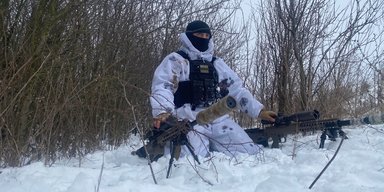 11 годин засідки: снайпер ДПСУ розповів, як ліквідував російського офіцера (відео)