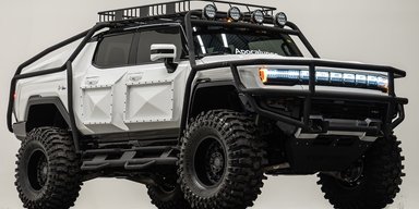 Авто для Термінатора: електричний Hummer перетворили на брутальний позашляховик (фото)