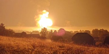Взрывы без воздушной тревоги: в Киевской области детонировали боеприпасы рядом с пассажирским поездом, — СМИ