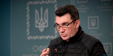 "У росіян палатиме": Данілов пригрозив Кремлю українськими далекобійними ракетами (відео)