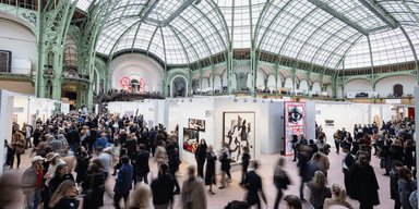 У Парижі через протести достроково закрили виставку сучасного мистецтва Art Basel: деталі