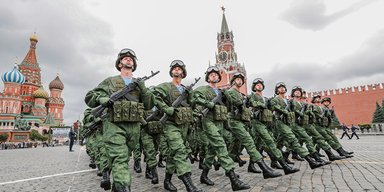 У Держдумі запропонували відправити росіян на охорону військових складів і оборонних заводів