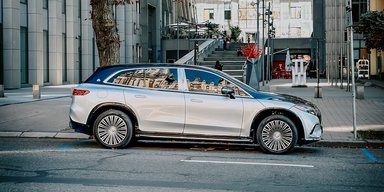 У Києві "засвітився" ультралюксовий електричний кросовер Maybach (фото)