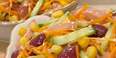 Салат за 5 минут: как быстро приготовить вкусное и пикантное блюдо