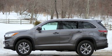 Toyota Highlander: зверя приходится кормить