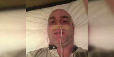 Спортсмен втикнув у ніс дріт від iPhone та вдавав з себе хворого на рак (фото, відео)