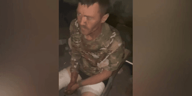 "Не выдержал бомбардировок": украинские БПЛА заставили оккупанта сдаться в плен (видео)