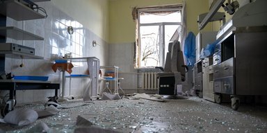У Києві під час атаки РФ пошкоджено Інститут отоларингології: є поранені, — МОЗ (фото)