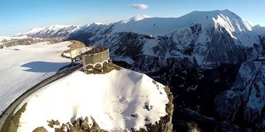 Лыжи, воды и вино. Чем можно заняться в Грузии зимой