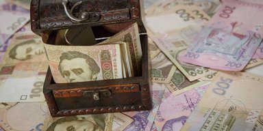 Повезло, так повезло. Как Украина выходит из ситуации с погашением госдолга