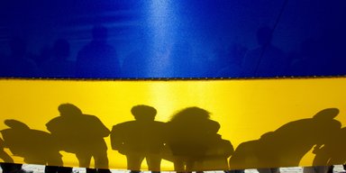 Населення України зменшується: на одного новонародженого — троє померлих (інфографіка)