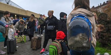 Польща змінює порядок виплат біженцям: непрацюючі українці ризикують залишитися без допомоги для дітей
