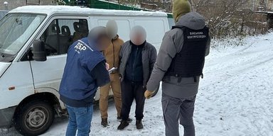 На Київщині військова частина продавала продукти у магазини та ресторани, — ДБР (фото)