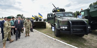 По всем фронтам. Что изменится в оборонной стратегии Украины