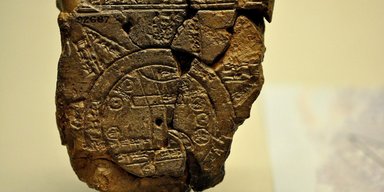 Вся история мира на глиняной табличке: археологи наконец расшифровали древний артефакт