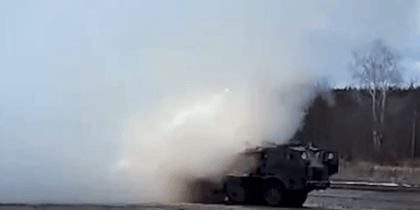 "Летить кусати окупантів": прикордонники з РЗСВ RM-70 Vampire завдали удару (відео)