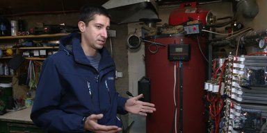 "Полностью снабжает дом": украинец создал у себя дома систему источников энергии (видео)