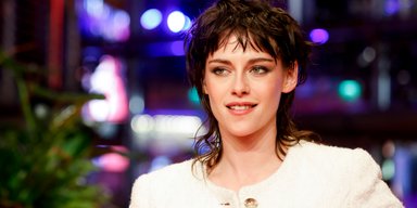 Кристен Стюарт вышла на красную дорожку в белоснежном образе Chanel (фото)