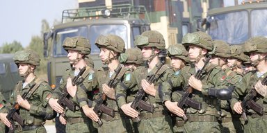 Під егідою ООН: у Білорусі заявили, що їхні миротворці готові увійти на територію України