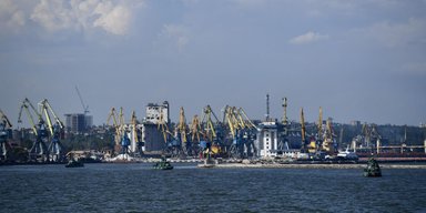 "Опасная история": Андрющенко рассказал, как россияне могут использовать порт в Мариуполе