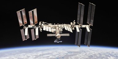 Работа МКС на орбите находится под угрозой: у NASA возникли проблемы из-за Трампа (фото)