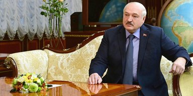 Лукашенко на День Независимости Украины вспомнил о "ценности соседства" и пожелал мира