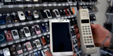 12 800 доларів за телефон: експерт розповів, скільки коштували мобілки 40 років тому (фото)