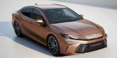 Багате оснащення і 230 сил: розкрито подробиці європейської Toyota Camry 2024 (фото)