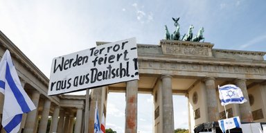 Поджоги мечетей и синагог: может ли война в Израиле перекинуться на Европу