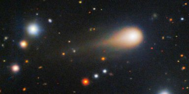 Межзвездный объект 3I/ATLAS ведет себя странно: выпускает разное излучение (фото)