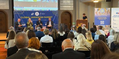 "Глобальный вызов": омбудсмен назвал, сколько украинцев выехали за границу