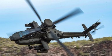 Иранский "Шахед" сбил ударный Apache США в Ормузском проливе: какова реакция Трампа
