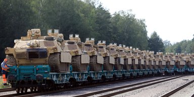 Впервые при участии Умерова: США на "Рамштайн" анонсировали прибытие в Украину танков Abrams