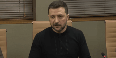 "Никто шаги не начал": Зеленский заявил, что до окончания войны еще очень далеко (видео)