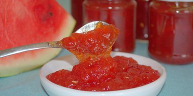 Потрясающий вкус гарантирован: рецепт варенья из арбуза