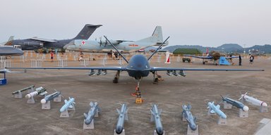 Полет Валькирий. США и Китай соревнуются в создании роев беспилотников с коллективным разумом