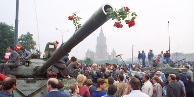 Августовский путч. Почему СССР так легко рухнул, но стал возрождаться в России