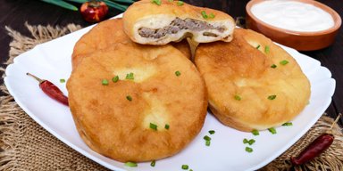 Біляші з м'ясом "як на базарі" - рецепт приготування