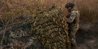 Бункеры из веток: операторы FPV-дронов ВСУ эффектно обманывают ВС РФ (фото)
