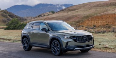 На світовий ринок виходить економічний кросовер Mazda із мотором від Toyota RAV4 (фото)