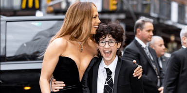 Редкое появление: Дженнифер Лопес вывела в свет 17-летнюю дочь (фото)