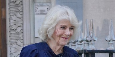 Королева Камилла посетила короля Чарльза ІІІ в больнице: как он себя чувствует (фото)