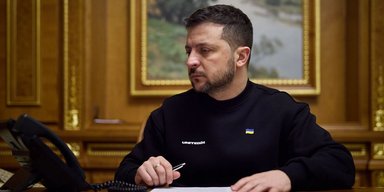 Продление мобилизации и военного положения: Зеленский внес в Раду законопроекты