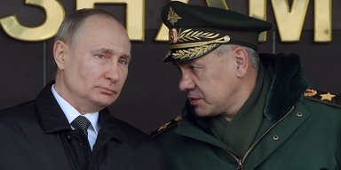 Шойгу не имеет политических амбиций в РФ и не займет место Путина, — эксперты