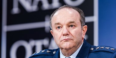 "Уничтожьте все": экс-главком НАТО призвал Запад помочь Украине наносить удары по Крыму