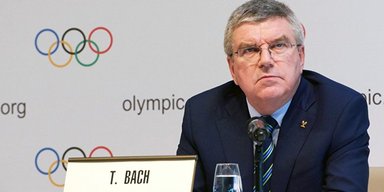 МОК підігрує Росії. Президент Міжнародного олімпійського комітету погрожує Україні