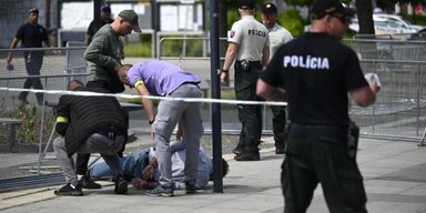 Виновнику грозит 25 лет: в Словакии начали расследование по факту покушения на Фицо